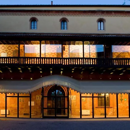 ホテル Castello Di Carimate