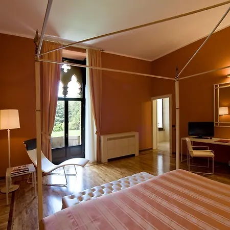 Castello Di ホテル 4*